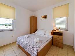 Spacious Apartment in Sukosan With Balcony