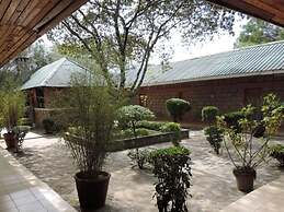 Lions Court Lodge