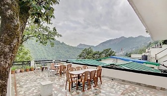 Oak Shade Hotel