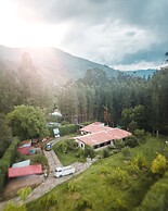 Yakumama Hostel y Restaurant