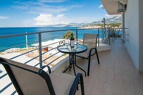 Open Sea Luxury Apartments