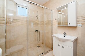 Open Sea Luxury Apartments
