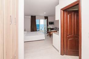 Open Sea Luxury Apartments