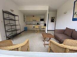 Flat in a Beautiful Building With Pool