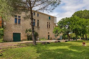 Flat in a Beautiful Building With Pool
