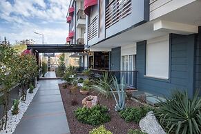 Elanis Suites