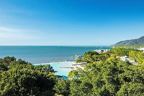 Oaks Cairns Hotel