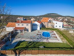 Villa Elm