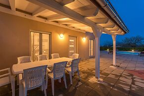 Villa Elm