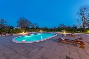 Villa Elm