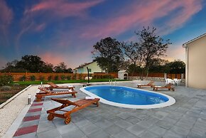 Villa Elm