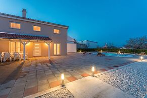 Villa Elm