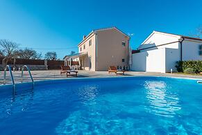 Villa Elm