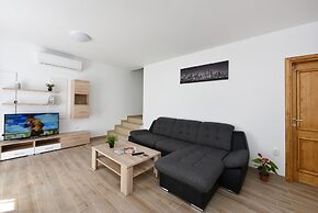 Villa Elm