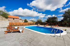 Villa Elm