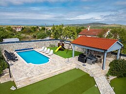 Villa Elder