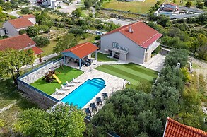 Villa Elder