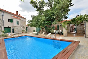 Villa Oak