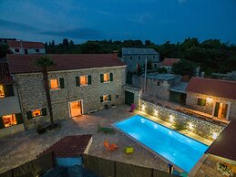 Villa Petrovi Dvori
