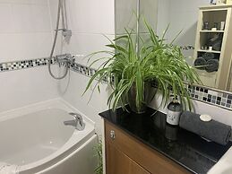 King Canute Apartment - Crown Lettings