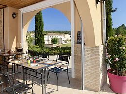 Apartment in Hilltop Setting