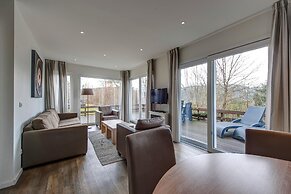 Detached Bungalow with Washing Machine near Lake