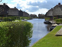 Giethoorn Villa With Modern Touch
