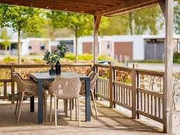 Chalet With Terrace at the Lake and Beach