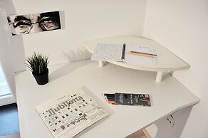 Studio L