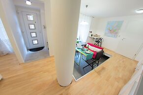 Studio L
