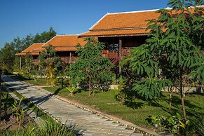 Farmhouse Resort & Spa
