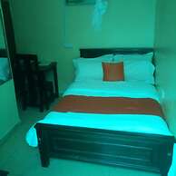 Longonot Inn