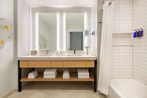The Viv Hotel, Anaheim, a Tribute Portfolio Hotel