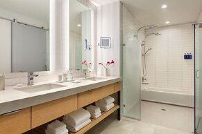 The Viv Hotel, Anaheim, a Tribute Portfolio Hotel