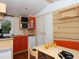 Mobile Home w/ Garden