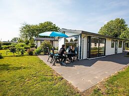 Comfortable Chalet With Dishwasher in Noordwijk