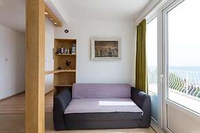 Charming Studio Apartment With Beautiful Panoramic sea View
