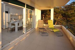 Citybreak Apartman With Private Beach Near Split