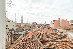 Ponte di Rialto Penthouse with Panoramic Terrace