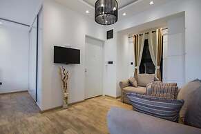 Central Business Apartment