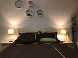 Central Business Apartment