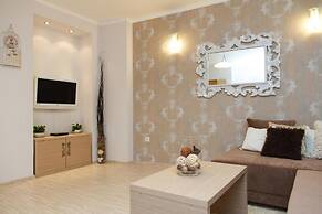 Central Business Apartment