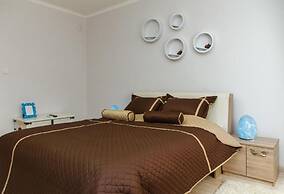 Central Business Apartment