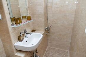 Central Business Apartment
