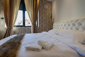 Central Business Apartment