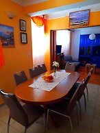 Spacious and Sunny Apartment on Island Rab