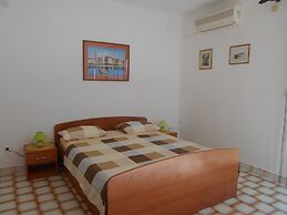 Apartment Near Novalja Center