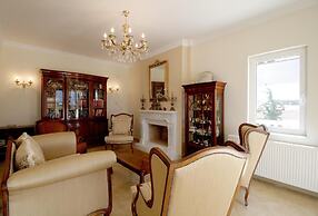 Luxurious Villa Anthi