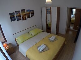 Comfortable Apartment in Stari Grad
