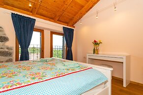 Villa Salvia With Pool